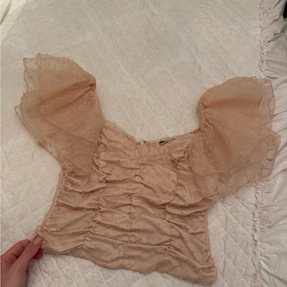Cream/pale pink Puff Ruffled Sleeve Top